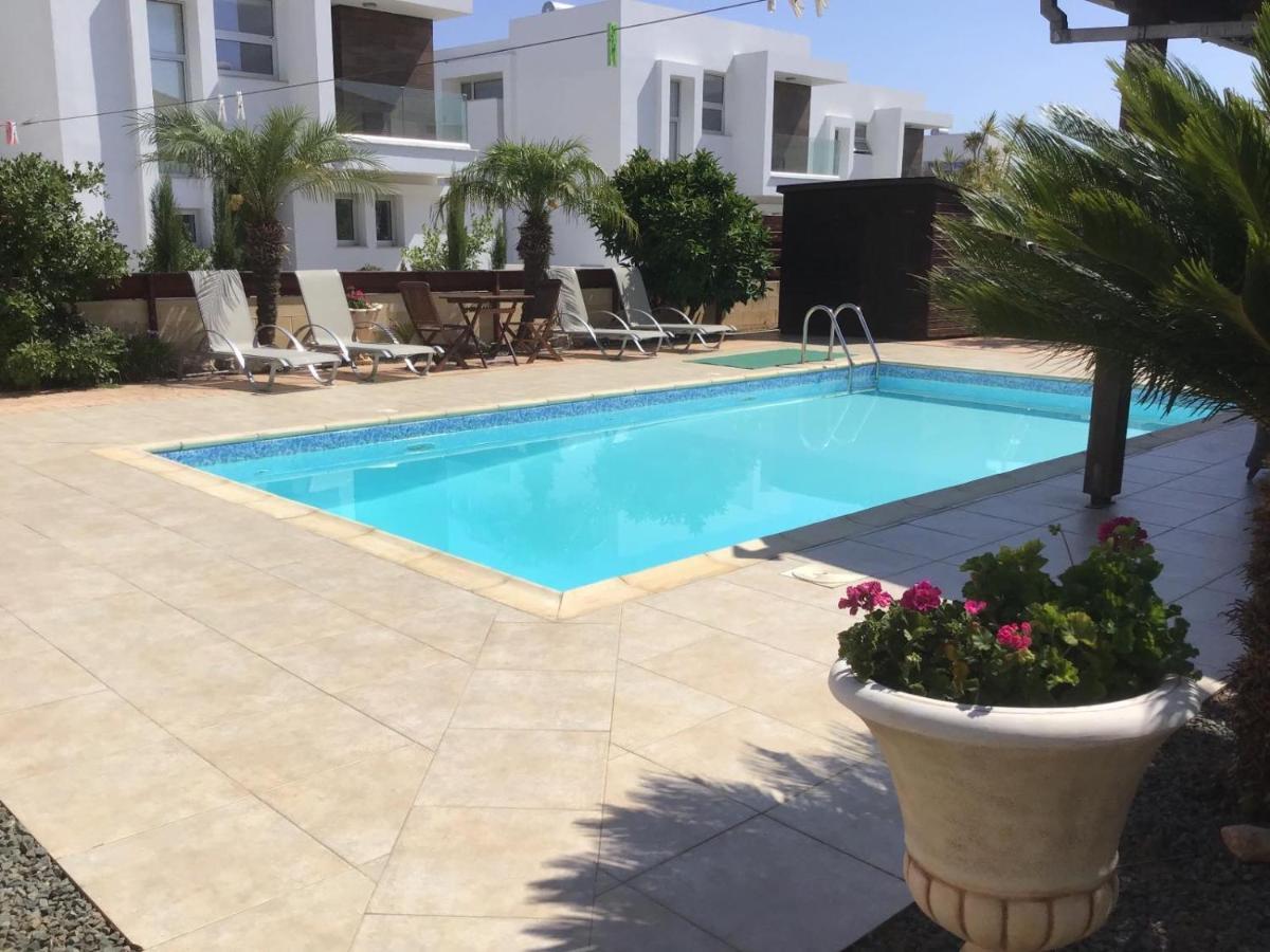 Carolyn Villa Ayia Napa Exterior foto