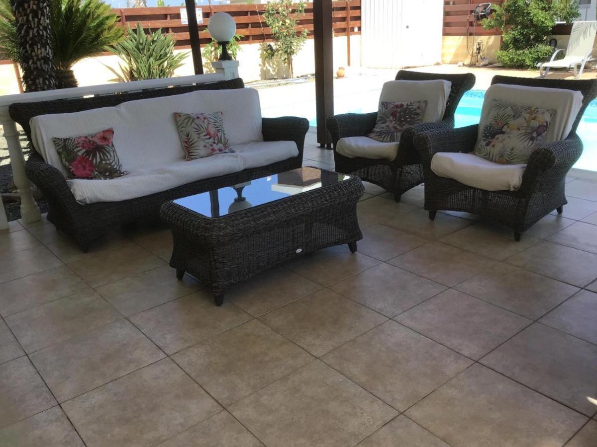 Carolyn Villa Ayia Napa Exterior foto