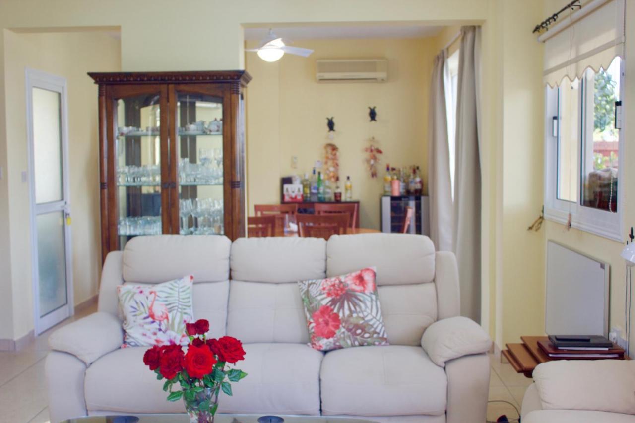 Carolyn Villa Ayia Napa Exterior foto